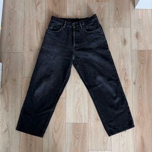 ACNE STUDIOS STRAIGHT LEG JEAN IN BLACK WASHED DENIM
